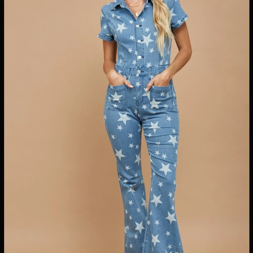 NWT WISTERIA LANE Star Print Denim JUMPSUIT - Picture 4 of 8
